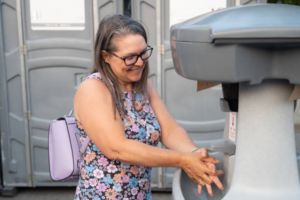 Best Porta potty delivery and setup  in Kaukauna, WI